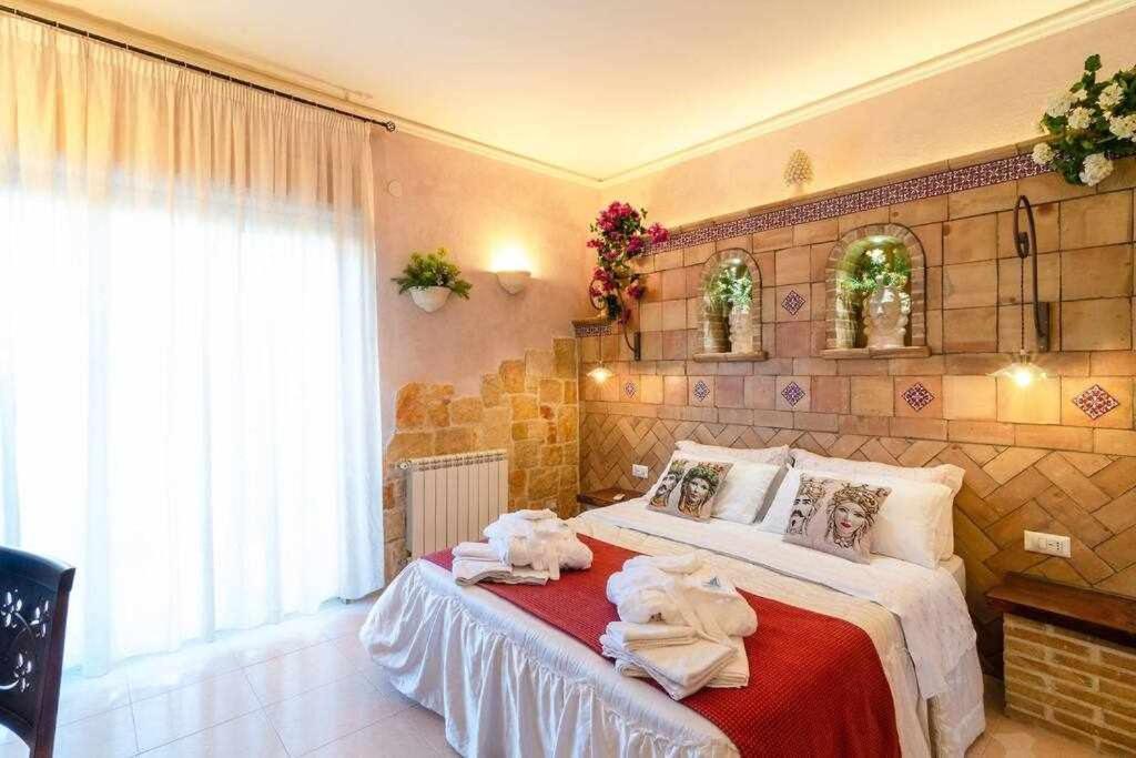 Casa Della Giara Parcheggio Supermercato A 200M Giarre Bagian luar foto
