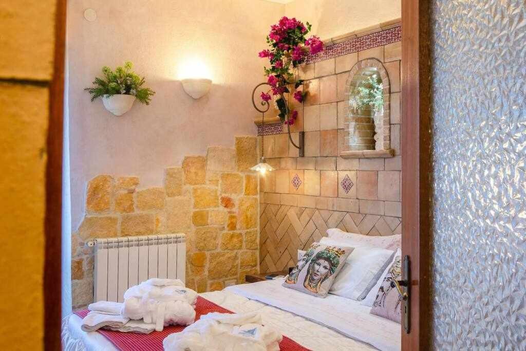 Casa Della Giara Parcheggio Supermercato A 200M Giarre Bagian luar foto