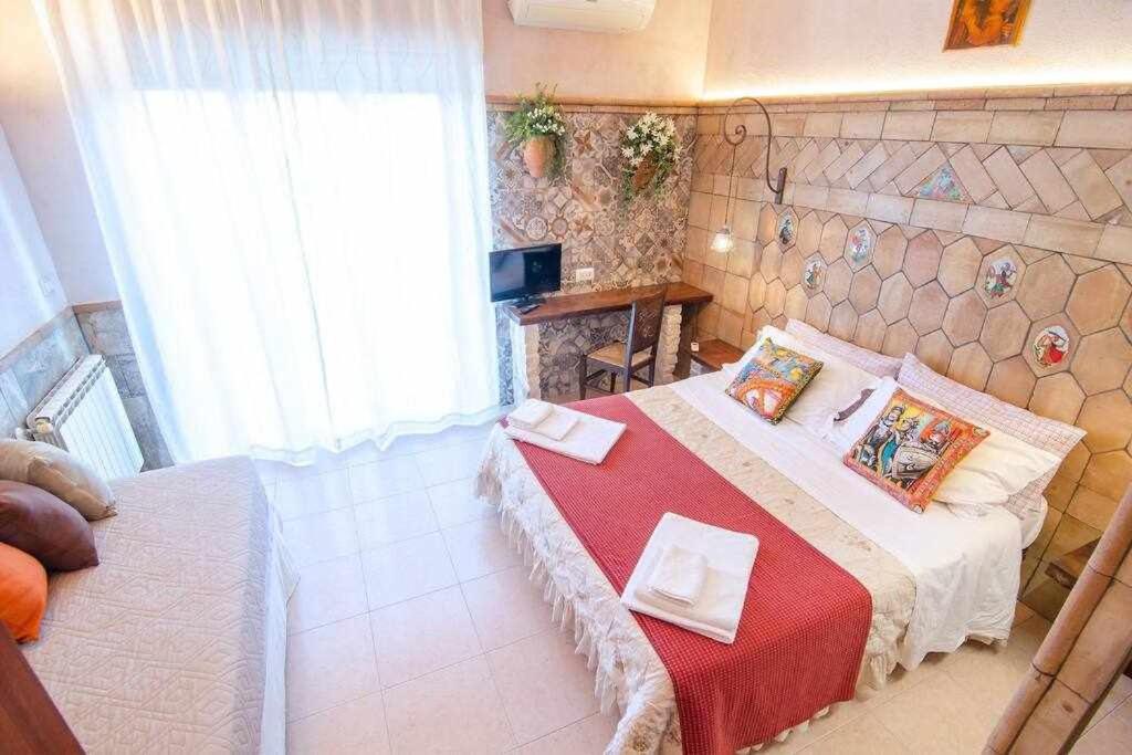 Casa Della Giara Parcheggio Supermercato A 200M Giarre Bagian luar foto