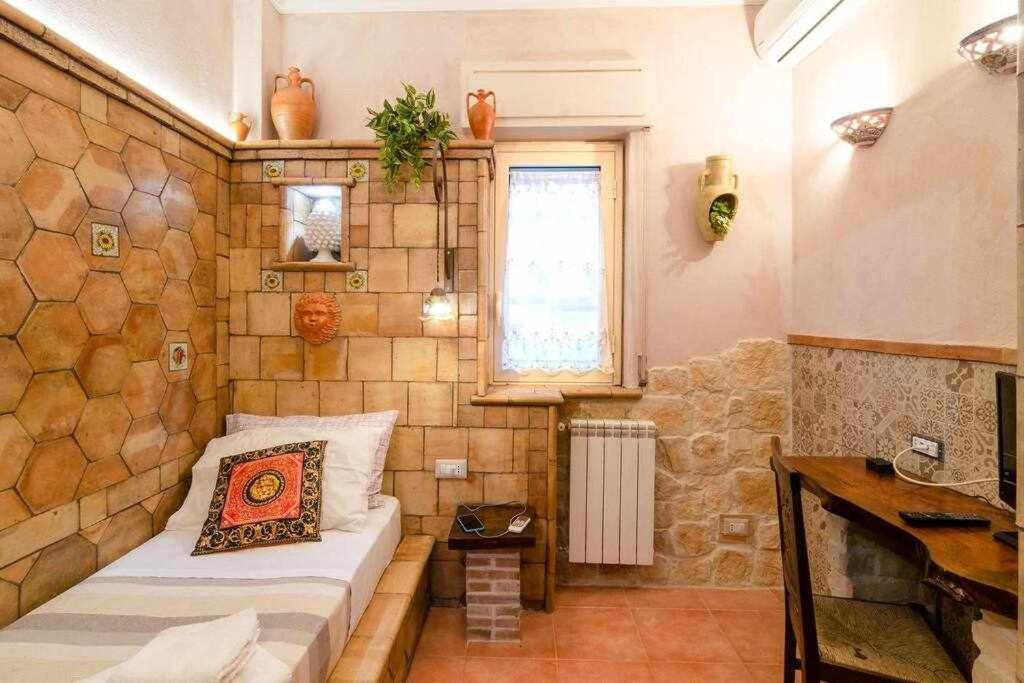 Casa Della Giara Parcheggio Supermercato A 200M Giarre Bagian luar foto